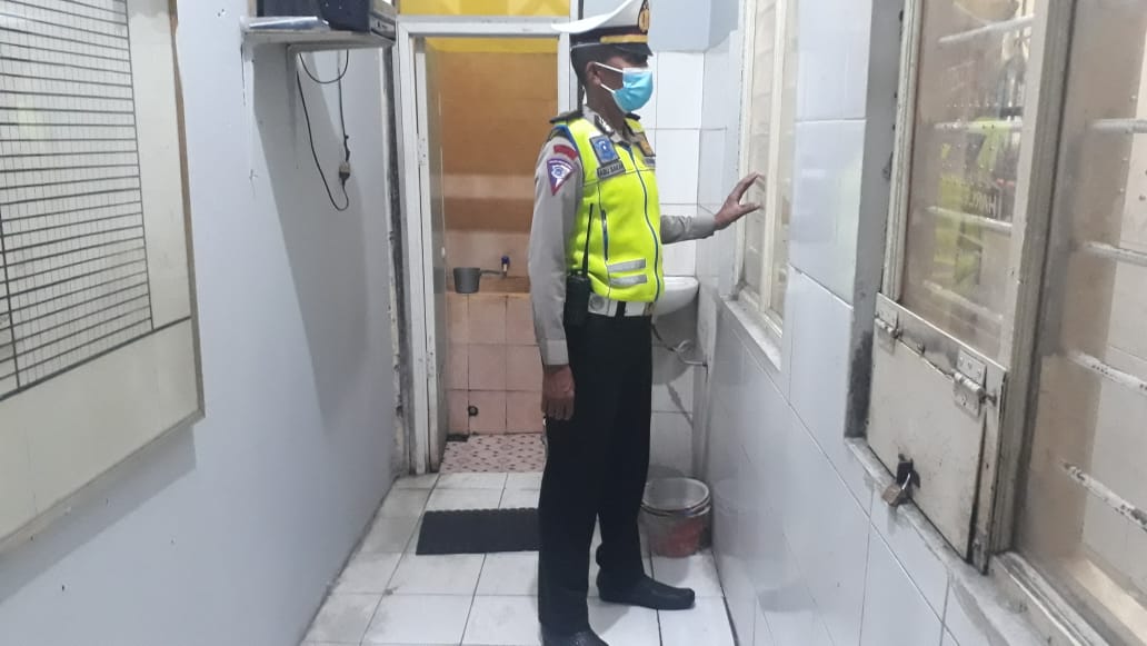 Polsek Asemrowo Lakukan Pengecekan Tahanan Rutin, Antisipasi Masuknya Barang Terlarang