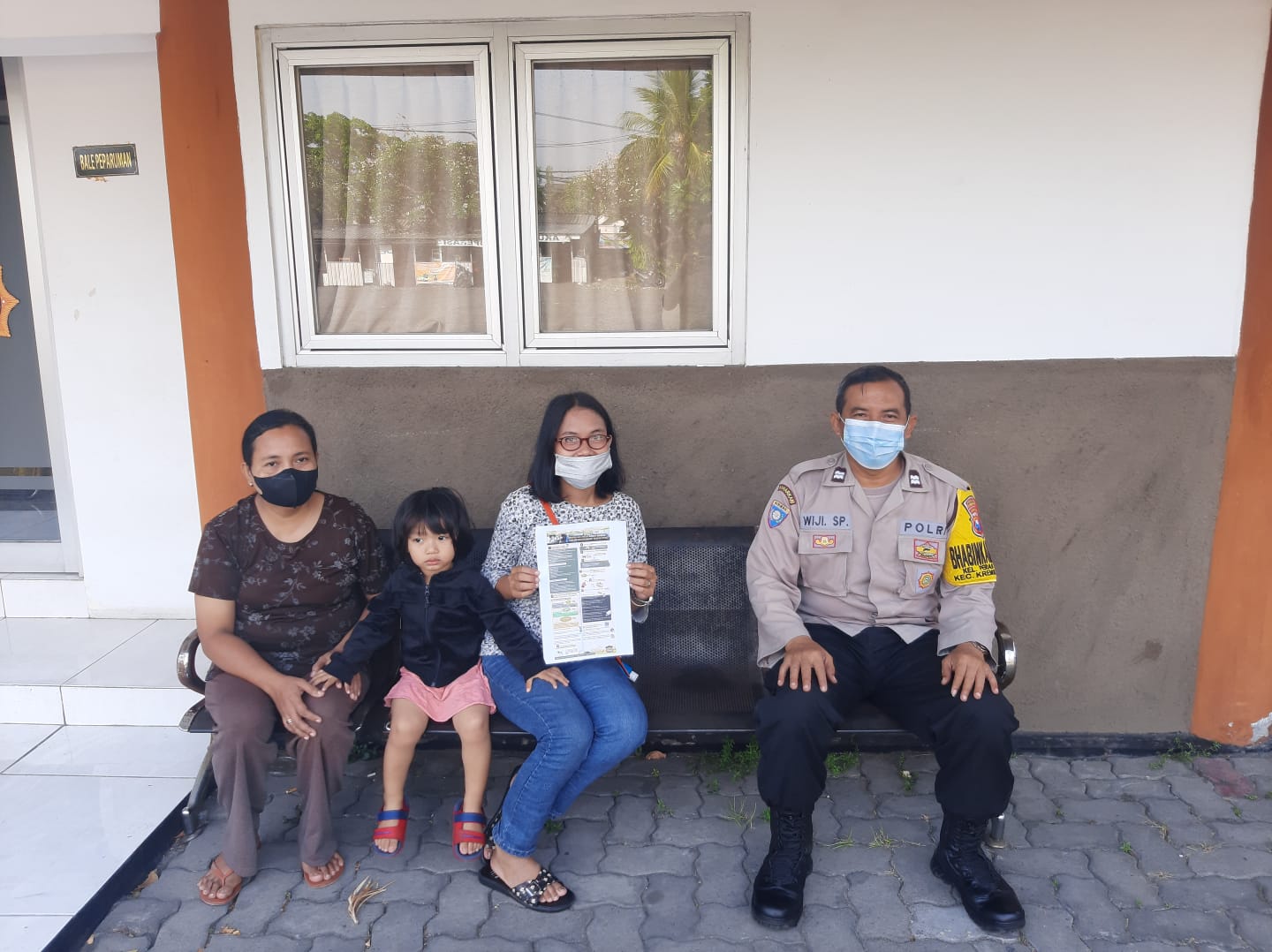 Polsek Krembangan Berikan Himbauan Mengenai PMK Hewan Ternak Kepada Masyarakat Perak Barat