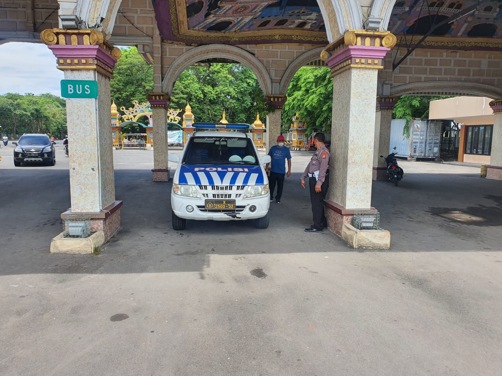Polsekk Kenjeran Lakukan Patroli di Kenpark, Antisipasi 3C