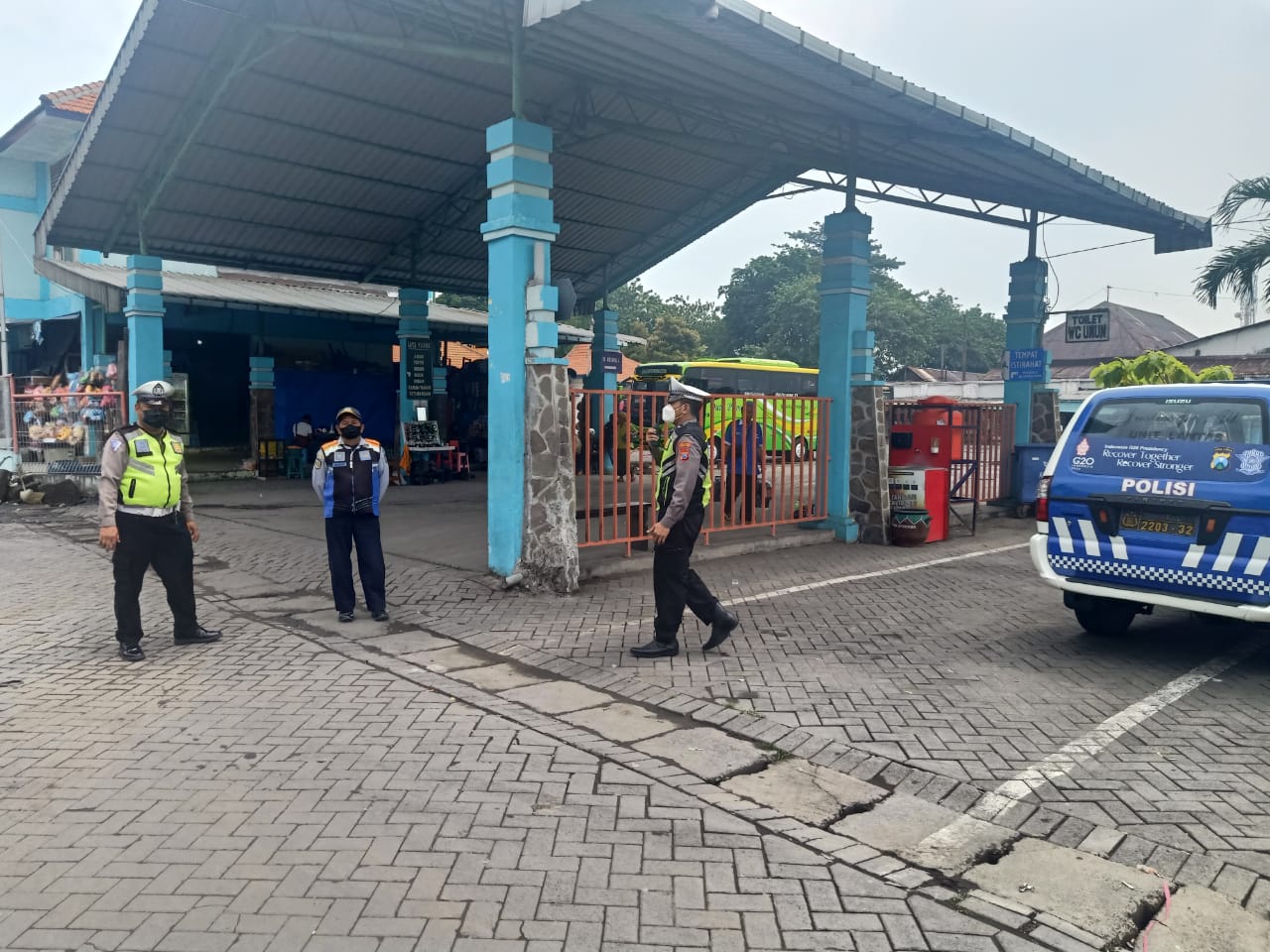 Polsek Semampir Pantau Kondisi Terminal Ampel, Pastikan Tidak Ada Tindak Kerawanan 3C