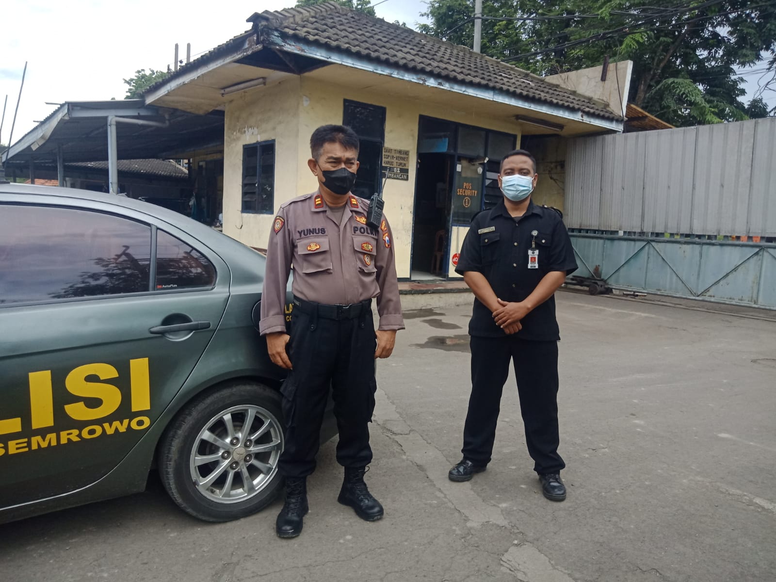Polsek Asemrowo Lakukan Patroli Pengamanan Gudang, Antisipasi Adanya Tindak Kriminalitas