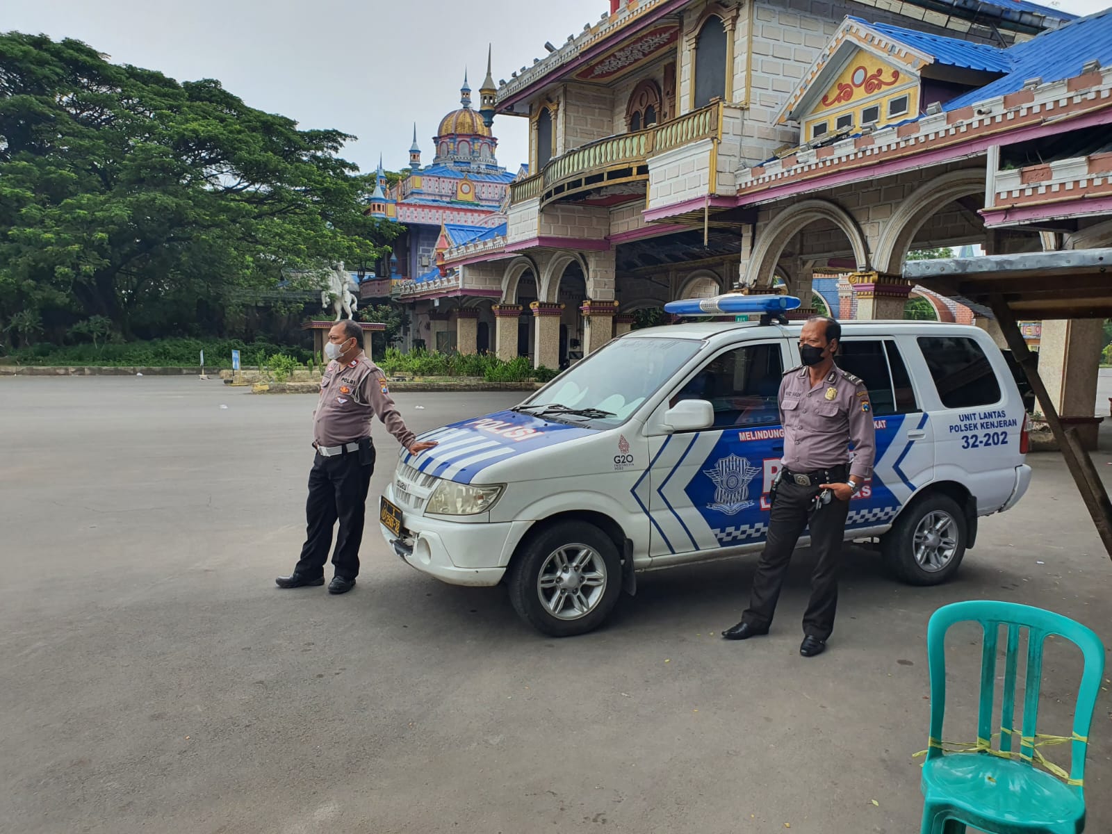 Polsek Kenjeran Laksanakan Patroli Keamanan 3C di Kenpark, Pastikan Situasi Aman dan Kondusif
