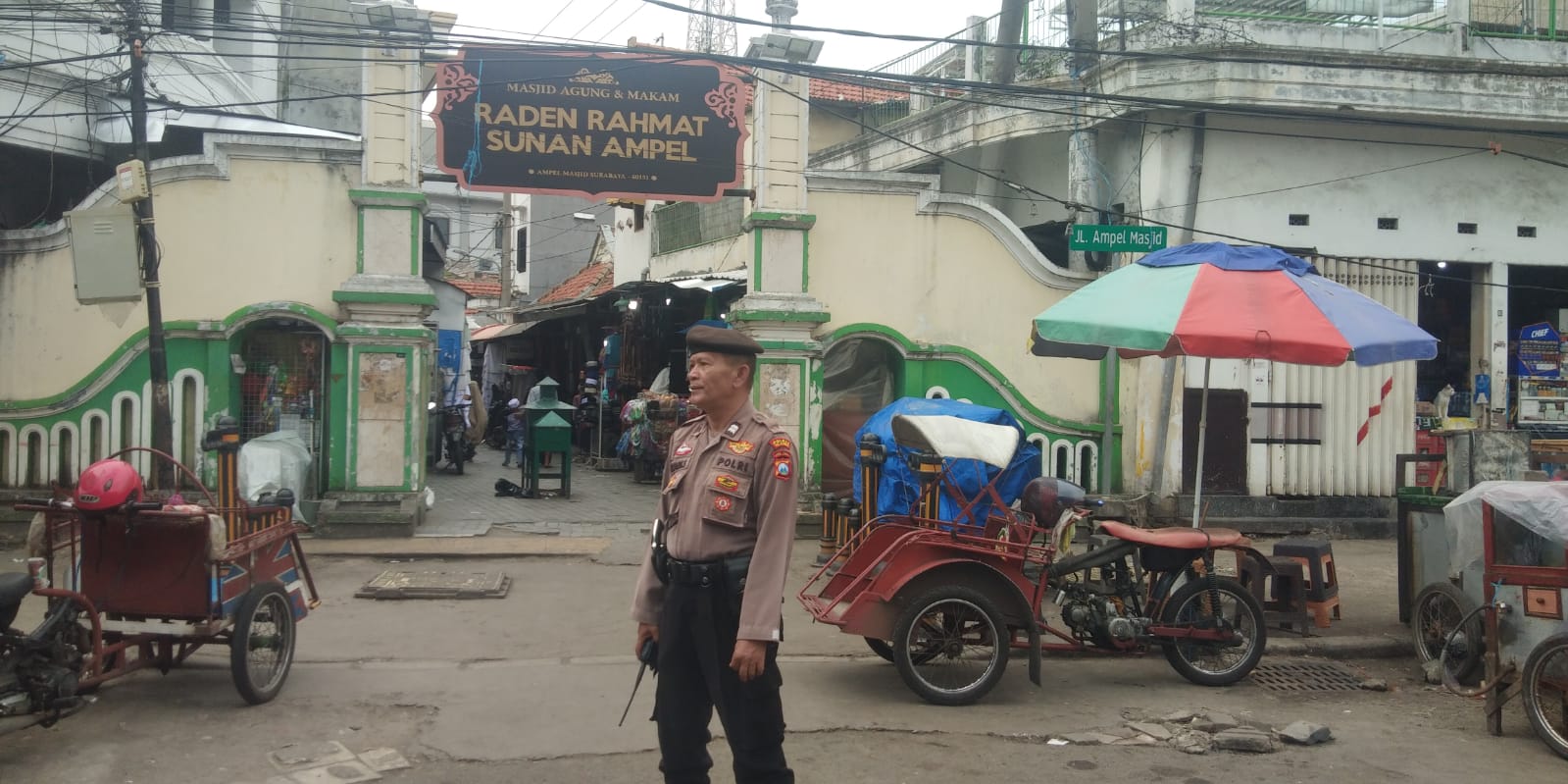Polsek Semampir Laksanakan Pemantauan di Depan Pintu Ampel, Antisipasi Gangguan Harkamtibmas