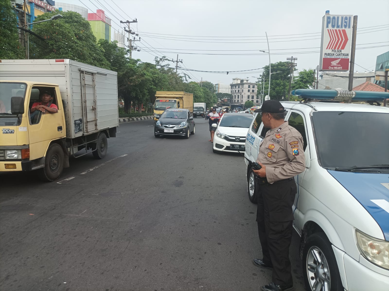 Polsek Pabean Cantikan Laksanakan Patroli Harkamtibmas di Jalanan, Waspada Kemacetan dan 3C