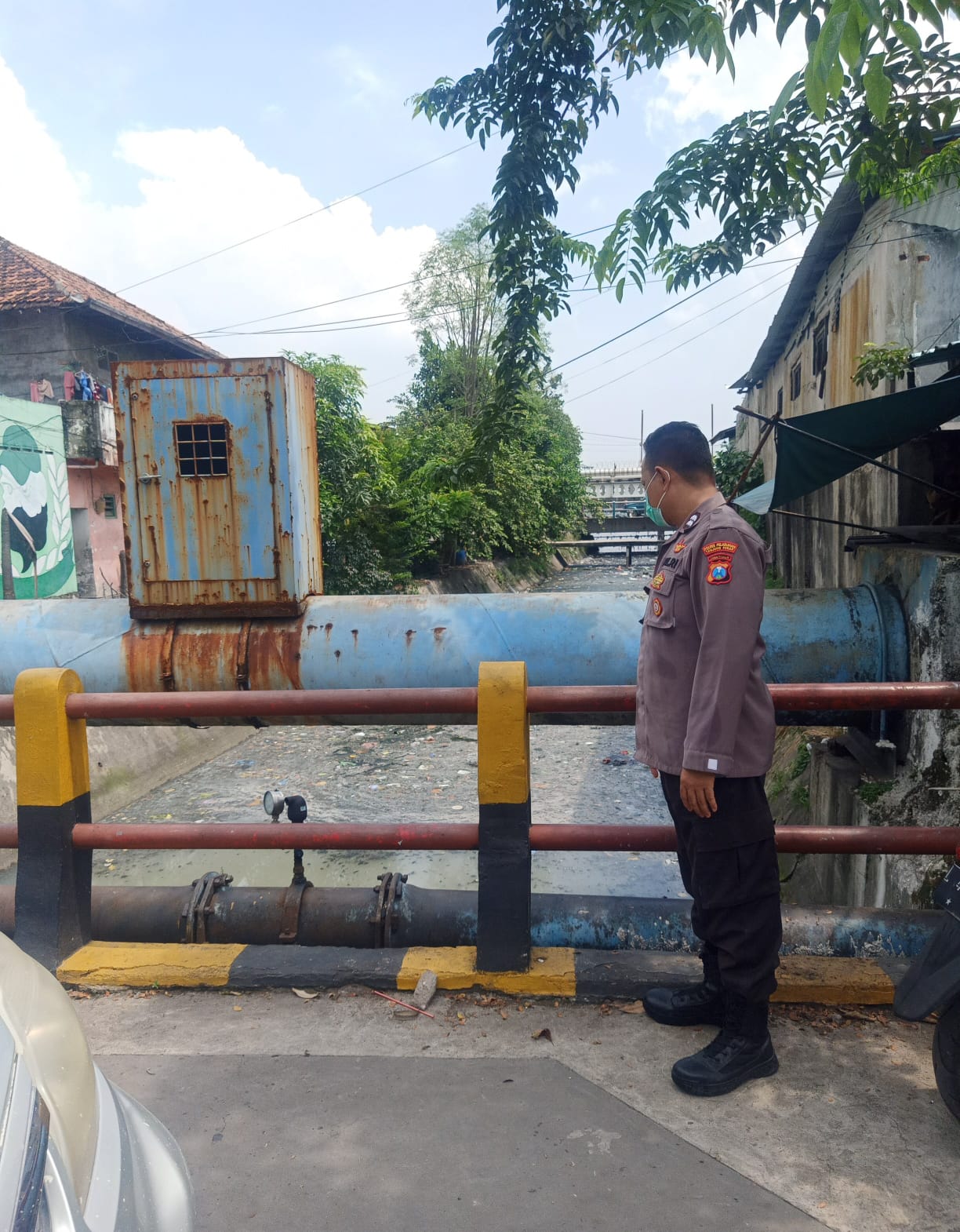Polsek Krembangan Laksanakan Pemantauan Pompa Air Waspada Adanya Potensi Banjir