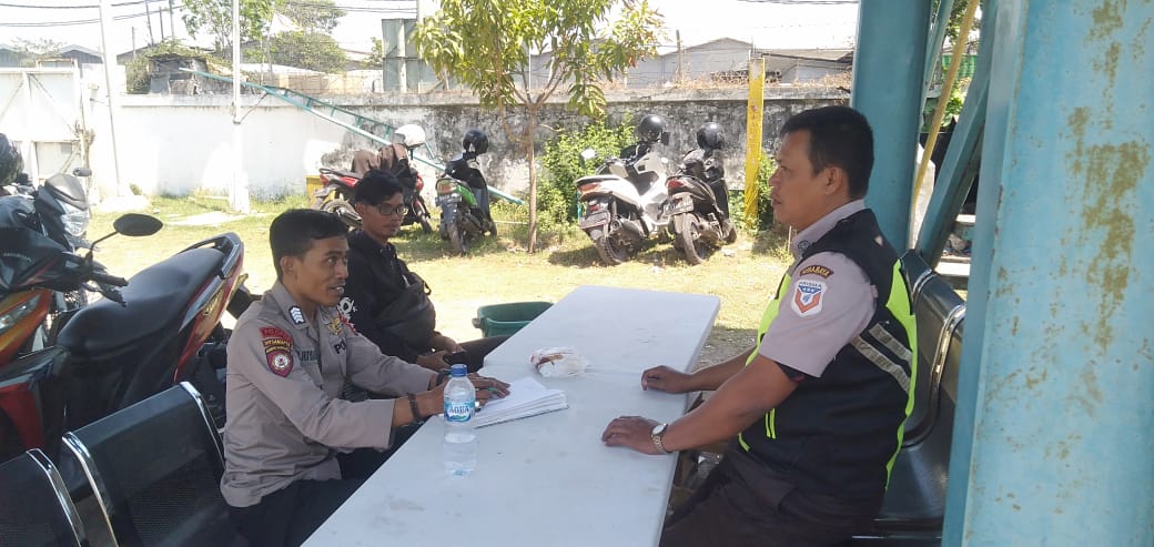 Polsek Asemrowo Lakukan Patroli Kamtibmas di Pergudangan PLN, Waspada Kerawanan