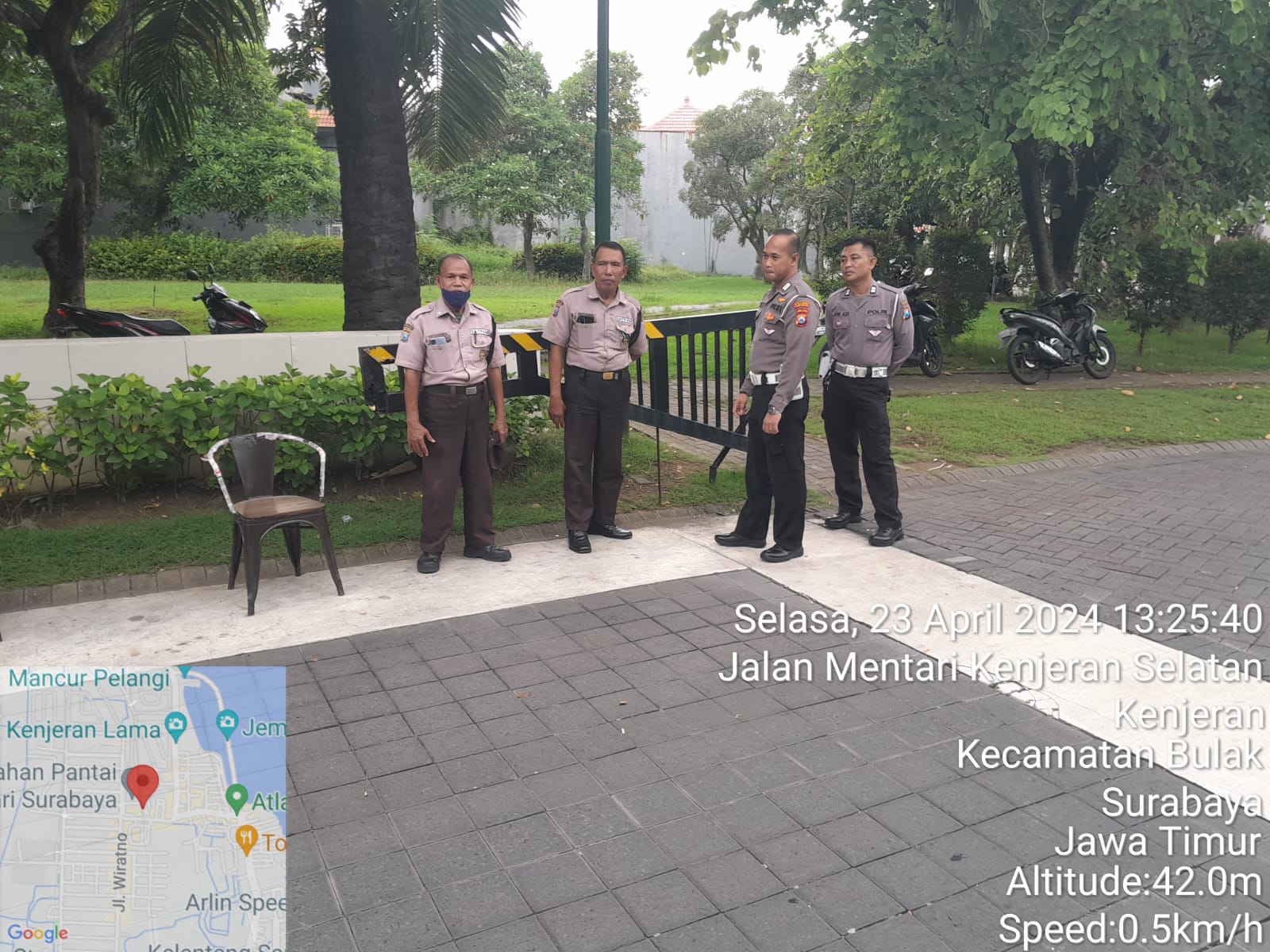 Polsek Kenjeran Berpatroli di Perumahan Pantai Mentari untuk Cegah Gangguan Kamtibmas
