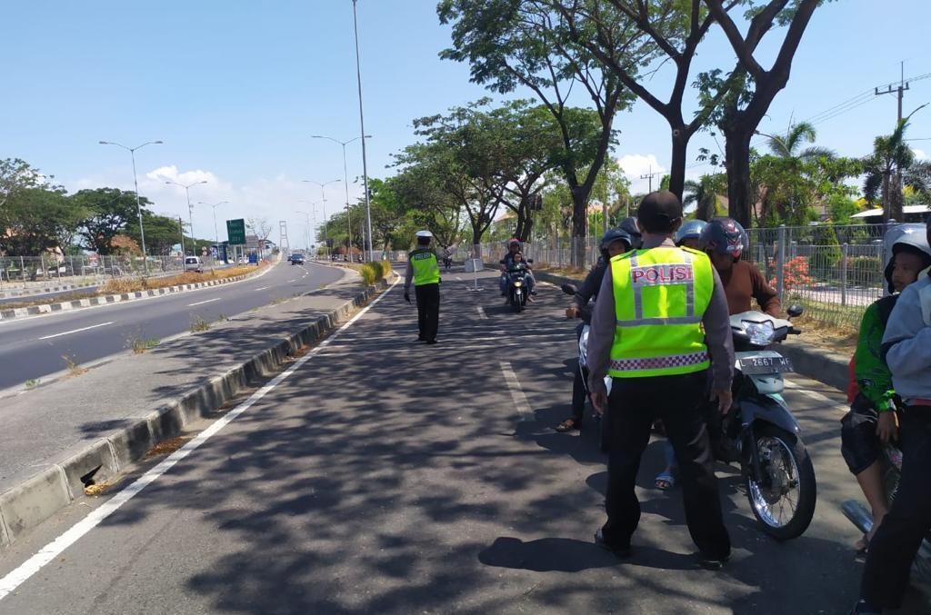 Gelar Jalan Sehat Gratis Berhadiah Motor & Lemari Es